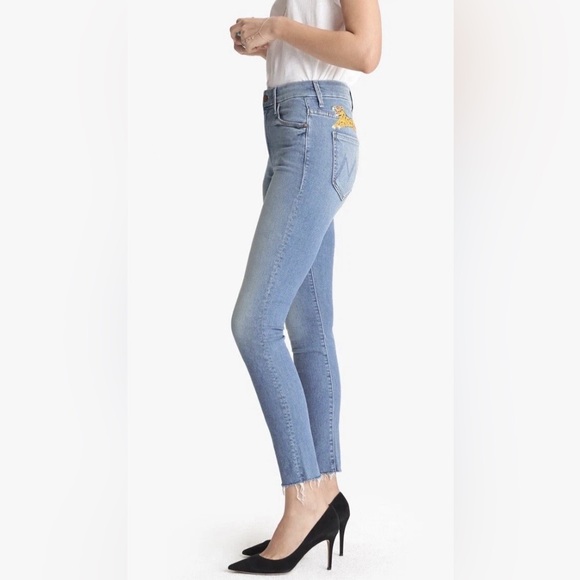 MOTHER High-Waisted Looker Ankle Fray,
Shoot To Thrill, size 25 - Picture 2 of 16